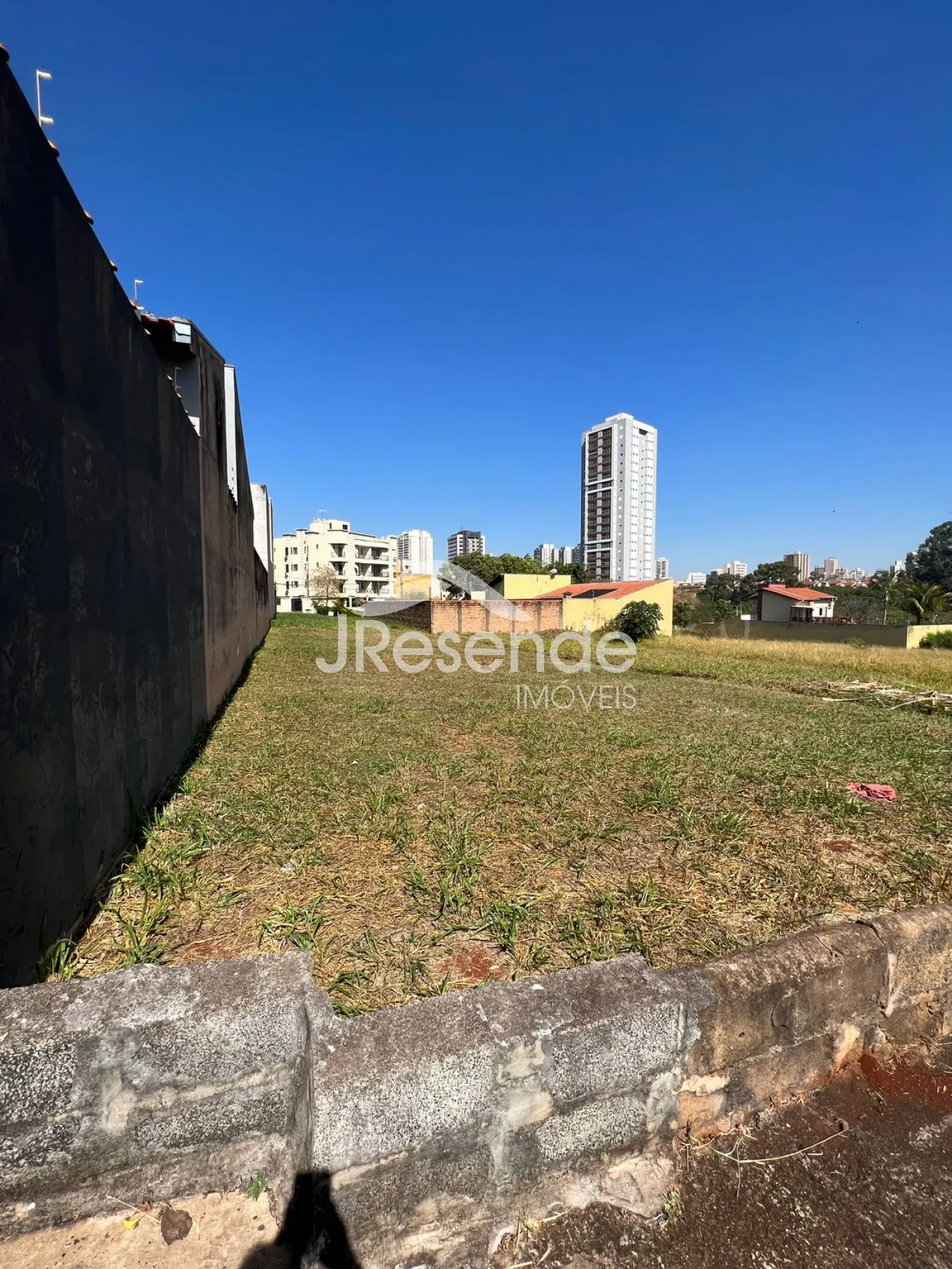 Comprar Terreno / Padrão em Ribeirão Preto R$ 330.000,00 - Foto 1